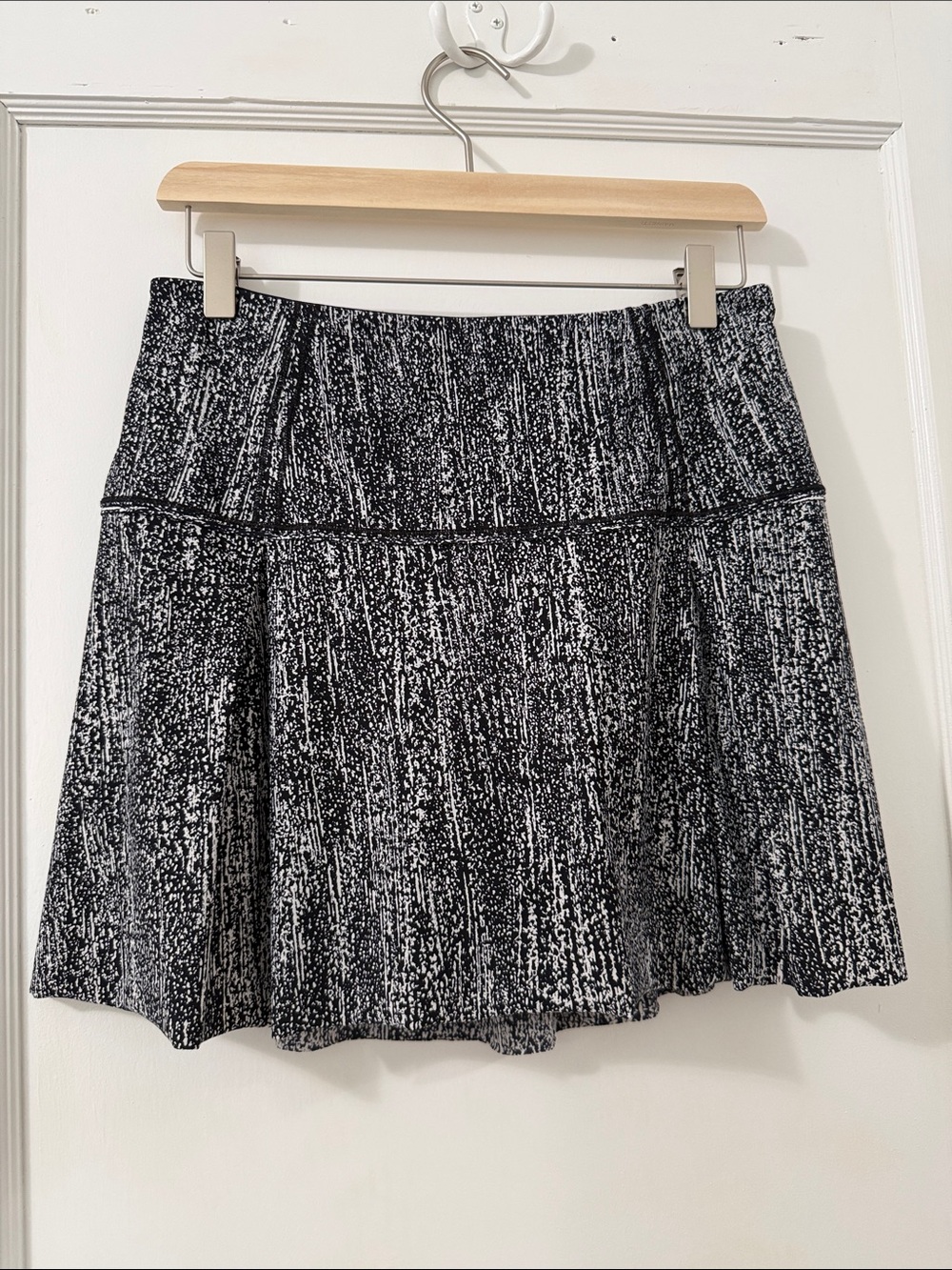 Black & White Textured A-Line athletic  Skirt
